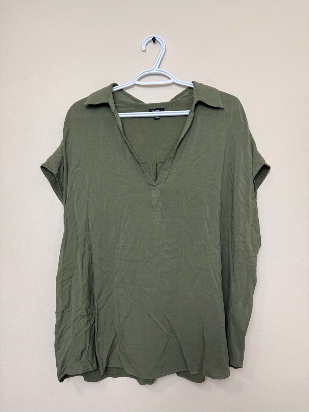 torrid Olive V-Neck Collared Tunic Top size 2